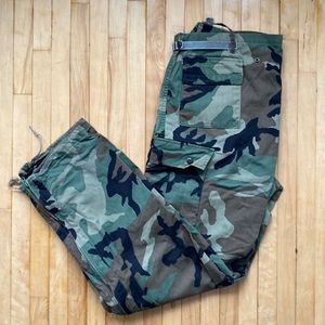 VINTAGE WOODLAND CAMO MILITARY CARGO PANTS